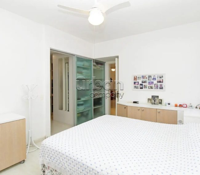 Apartamento Garden com 201m², 3 quartos, 1 suíte, 4 vagas, no bairro Rio Branco em Porto Alegre