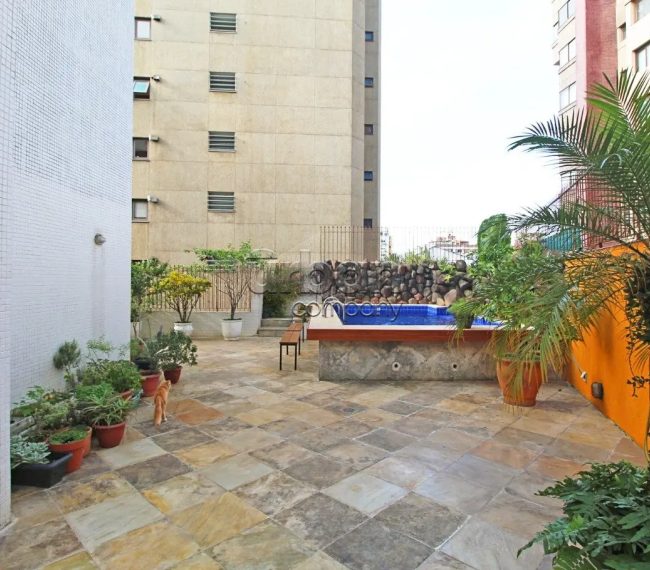 Apartamento Garden com 201m², 3 quartos, 1 suíte, 4 vagas, no bairro Rio Branco em Porto Alegre