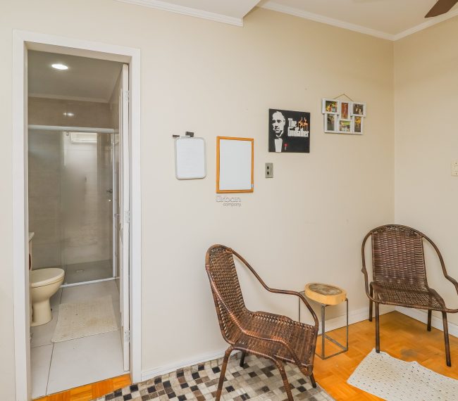 Apartamento com 74m², 3 quartos, 1 suíte, 2 vagas, no bairro Higienópolis em Porto Alegre