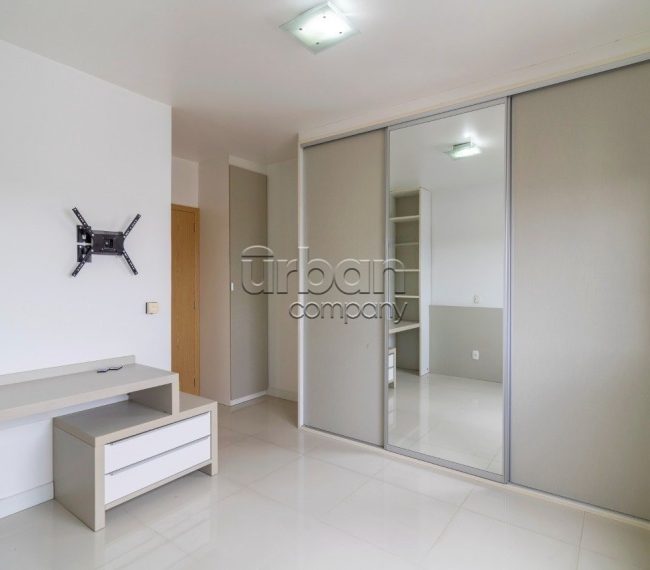 Apartamento com 83m², 2 quartos, 2 vagas, no bairro Floresta em Porto Alegre