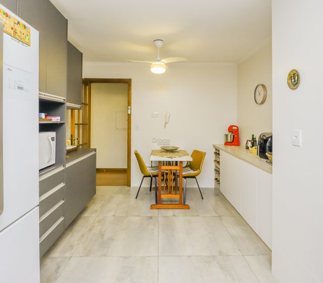 Apartamento com 125m², 3 quartos, 1 suíte, 1 vaga, no bairro Higienópolis em Porto Alegre