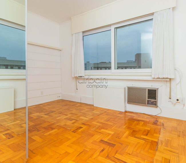 Apartamento com 100m², 2 quartos, 1 suíte, no bairro Floresta em Porto Alegre