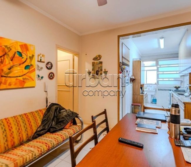 Apartamento com 145m², 3 quartos, 1 suíte, 2 vagas, no bairro Moinhos de Vento em Porto Alegre