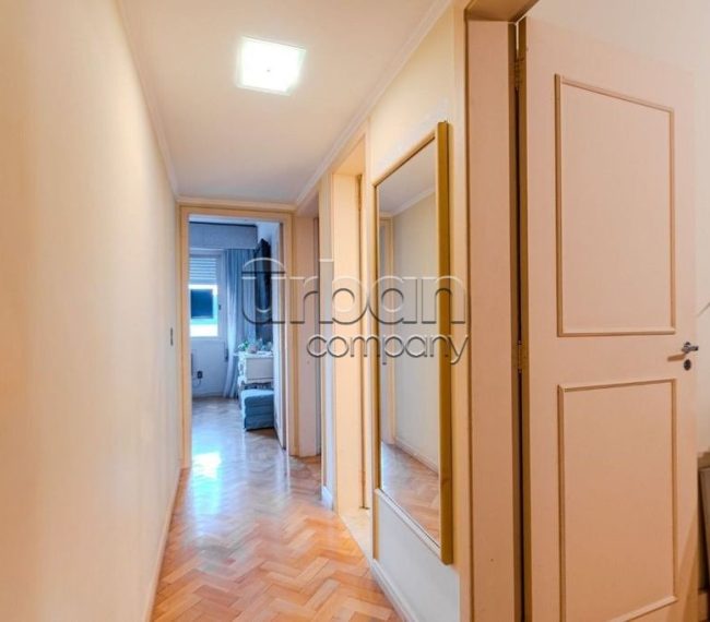 Apartamento com 145m², 3 quartos, 1 suíte, 2 vagas, no bairro Moinhos de Vento em Porto Alegre