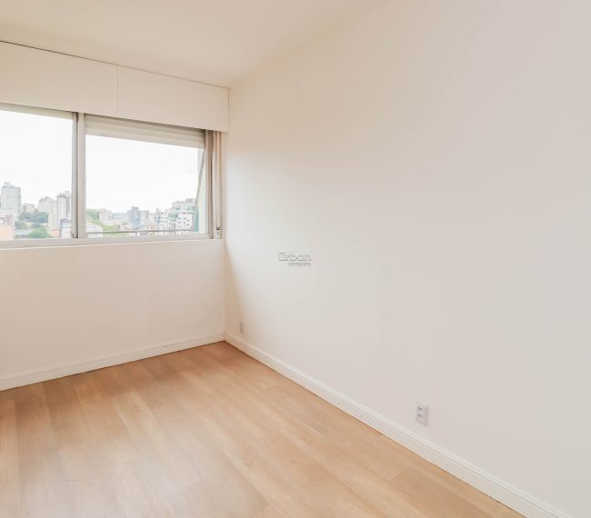 Apartamento com 120m², 3 quartos, 1 suíte, 1 vaga, no bairro Auxiliadora em Porto Alegre