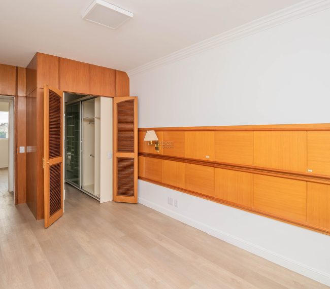 Apartamento com 120m², 3 quartos, 1 suíte, 1 vaga, no bairro Auxiliadora em Porto Alegre