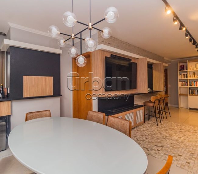 Apartamento com 94m², 3 quartos, 1 suíte, 2 vagas, no bairro Cristo Redentor em Porto Alegre