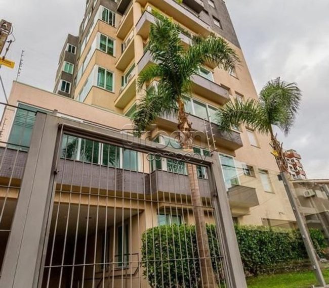 Apartamento com 105m², 3 quartos, 1 suíte, 3 vagas, no bairro Passo da Areia em Porto Alegre