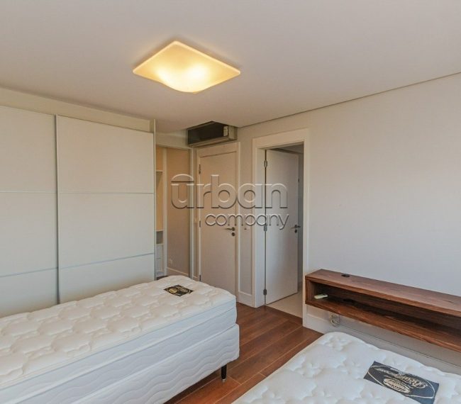 Apartamento Duplex com 256m², 3 quartos, 3 suítes, 4 vagas, no bairro Bela Vista em Porto Alegre