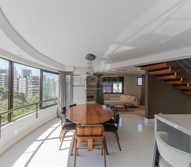 Apartamento Duplex com 256m², 3 quartos, 3 suítes, 4 vagas, no bairro Bela Vista em Porto Alegre