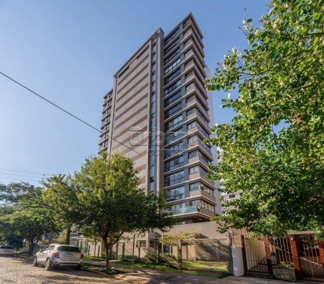 Apartamento com 122m², 3 quartos, 3 suítes, 3 vagas, no bairro Petrópolis em Porto Alegre