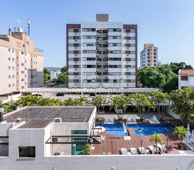 Apartamento com 94m², 3 quartos, 1 suíte, 2 vagas, no bairro Cristo Redentor em Porto Alegre