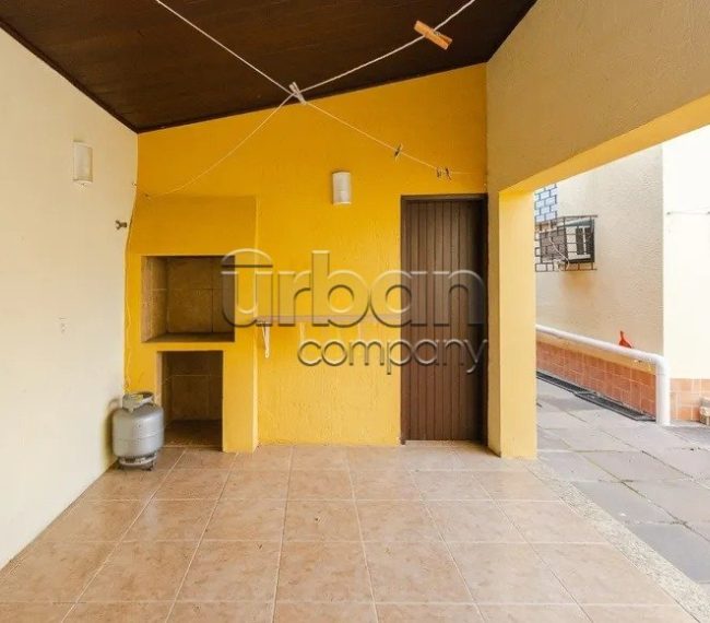 Casa com 400m², 4 quartos, 1 suíte, 4 vagas, no bairro Jardim Lindoia em Porto Alegre