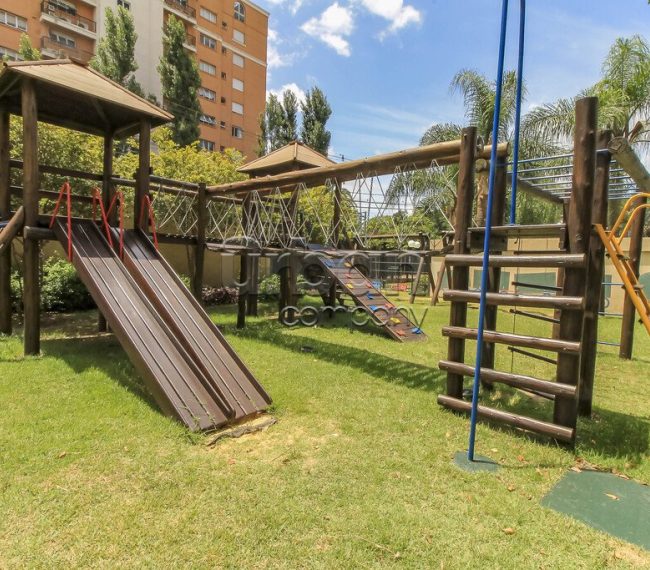 Apartamento com 108m², 3 quartos, 1 suíte, 2 vagas, no bairro Jardim Europa em Porto Alegre