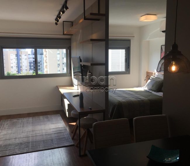 Loft com 38m², 1 quarto, 1 vaga, no bairro Chácara da Pedras em Porto Alegre