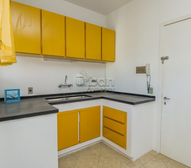 Apartamento com 167m², 3 quartos, 1 suíte, 1 vaga, no bairro Moinhos de Vento em Porto Alegre