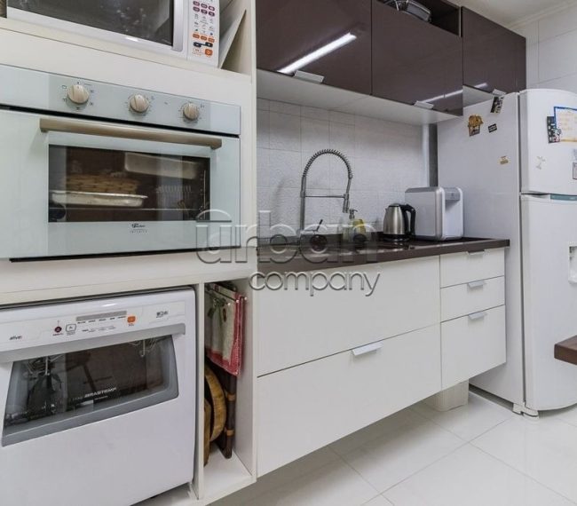 Apartamento com 118m², 3 quartos, 1 suíte, 1 vaga, no bairro Petrópolis em Porto Alegre