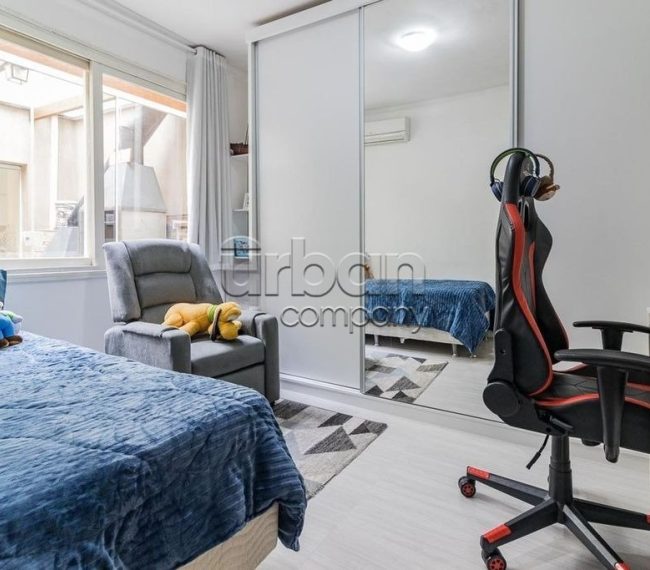 Apartamento com 118m², 3 quartos, 1 suíte, 1 vaga, no bairro Petrópolis em Porto Alegre