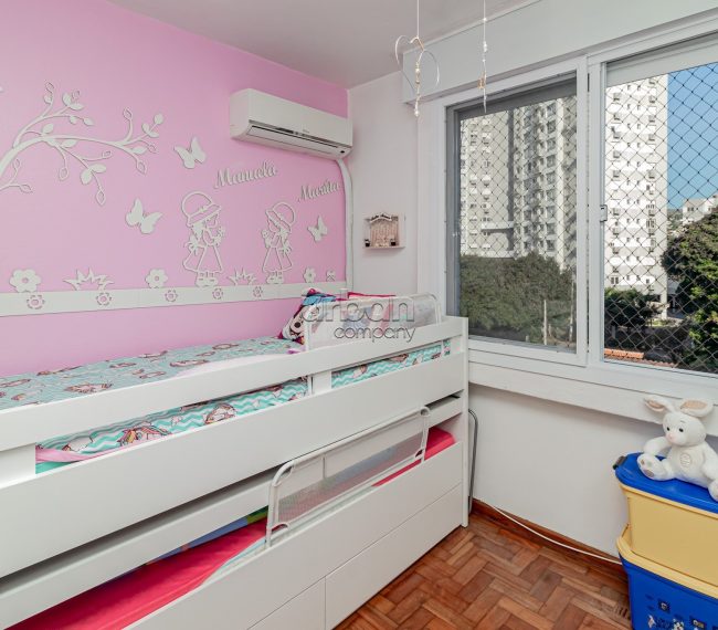 Apartamento com 77m², 3 quartos, 1 suíte, 1 vaga, no bairro Partenon em Porto Alegre