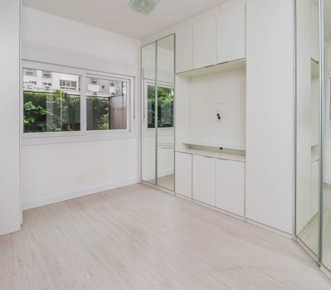 Apartamento Garden com 100m², 3 quartos, 1 suíte, 1 vaga, no bairro Jardim Lindóia em Porto Alegre