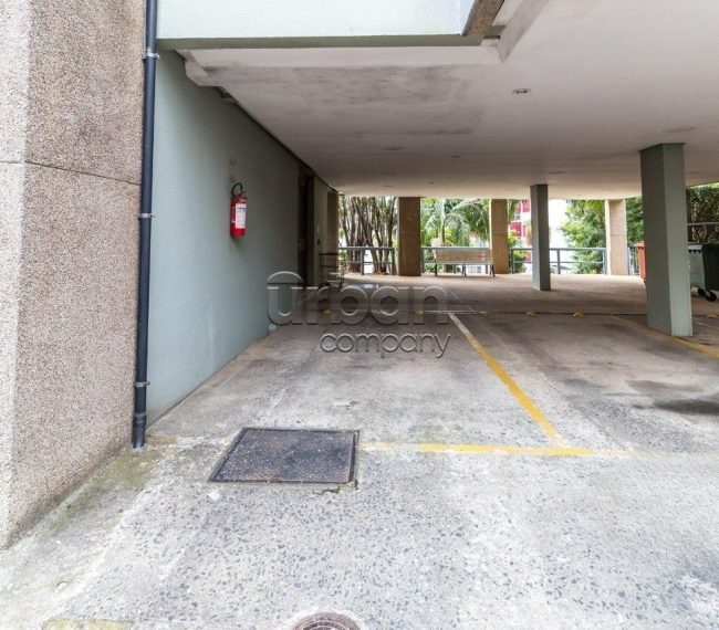 Apartamento com 66m², 2 quartos, 1 vaga, no bairro Passo da Areia em Porto Alegre