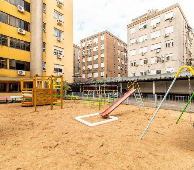 Apartamento com 66m², 2 quartos, 1 vaga, no bairro Passo da Areia em Porto Alegre