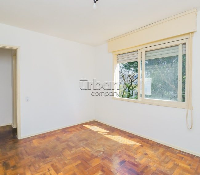 Apartamento com 46m², 1 quarto, 1 vaga, no bairro Passo da Areia em Porto Alegre