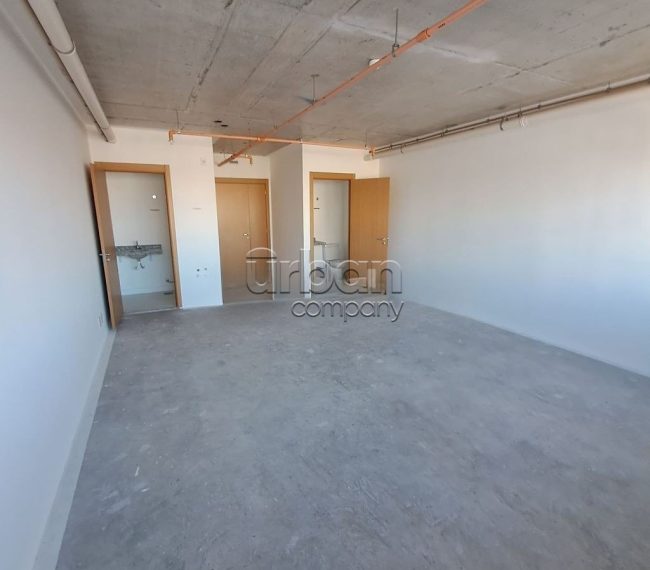 Sala com 46m², 1 vaga, no bairro Cristo Redentor em Porto Alegre