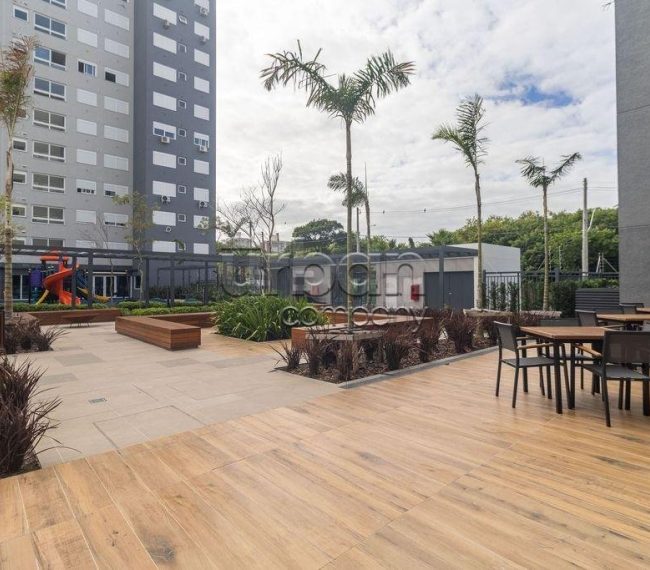 Apartamento Garden com 136m², 2 quartos, 1 suíte, 1 vaga, no bairro Central Parque em Porto Alegre