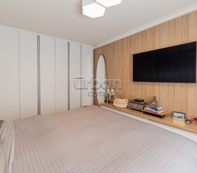 Apartamento com 155m², 3 quartos, 1 suíte, 3 vagas, no bairro Petrópolis em Porto Alegre