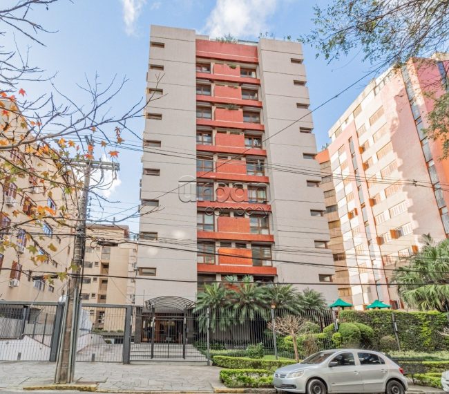 Apartamento com 132m², 3 quartos, 1 suíte, 2 vagas, no bairro Bela Vista em Porto Alegre