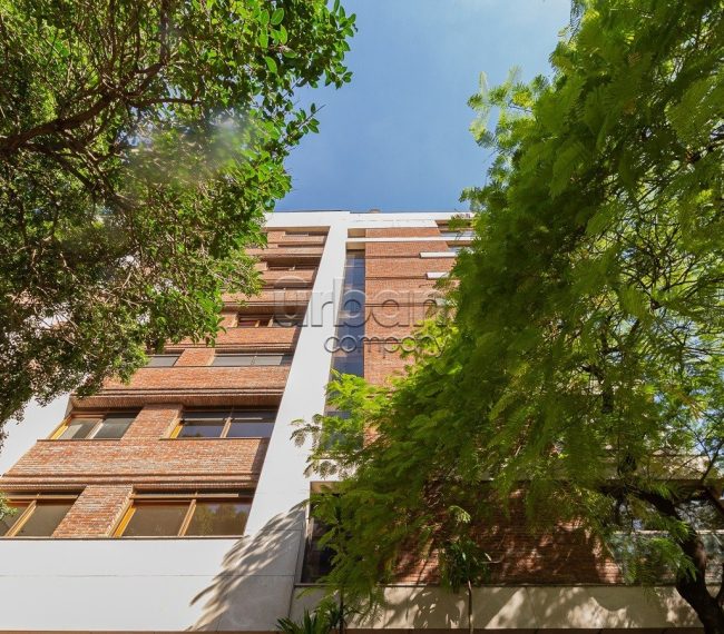 Apartamento Garden com 326m², 3 quartos, 3 suítes, 4 vagas, no bairro Moinhos de Vento em Porto Alegre