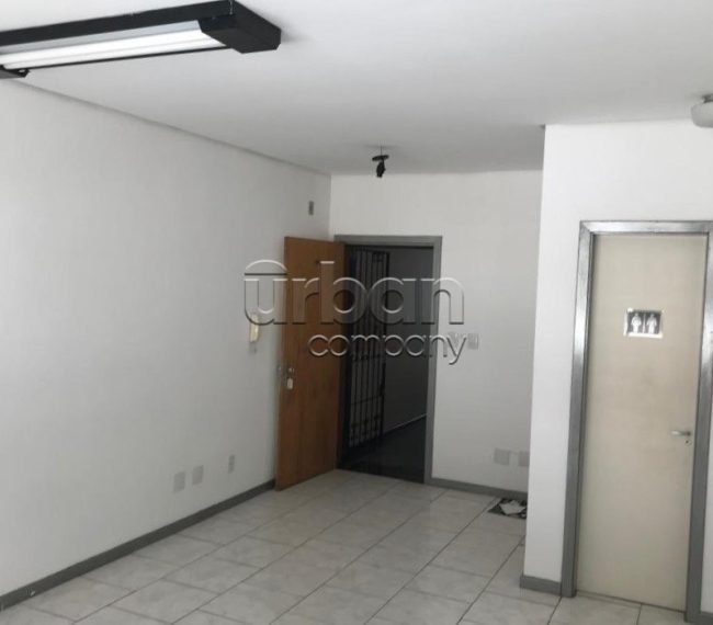 Sala com 28m², 1 vaga, no bairro Auxiliadora em Porto Alegre