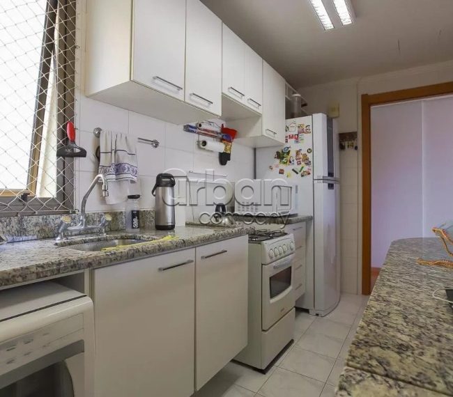 Apartamento com 87m², 3 quartos, 1 suíte, 1 vaga, no bairro Passo da Areia em Porto Alegre