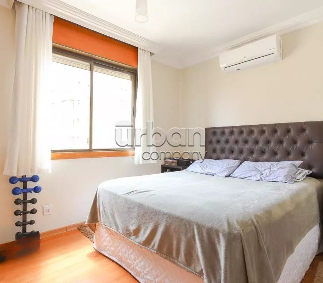 Apartamento com 87m², 3 quartos, 1 suíte, 1 vaga, no bairro Passo da Areia em Porto Alegre