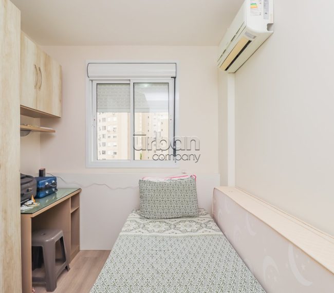 Apartamento com 63m², 3 quartos, 1 suíte, 1 vaga, no bairro Jardim Itu-Sabará em Porto Alegre