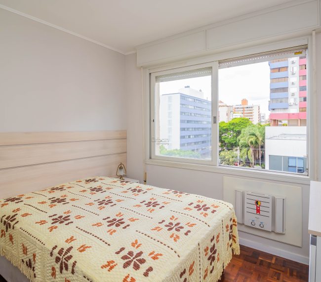 Apartamento com 106m², 3 quartos, 1 vaga, no bairro Menino Deus em Porto Alegre