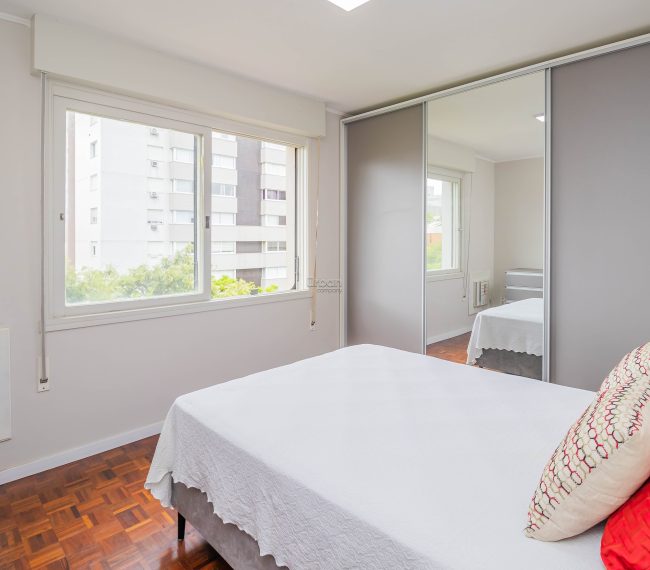 Apartamento com 106m², 3 quartos, 1 vaga, no bairro Menino Deus em Porto Alegre