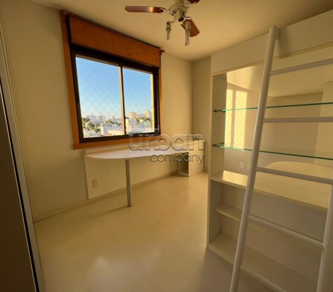 Apartamento com 87m², 3 quartos, 1 suíte, 1 vaga, no bairro Passo da Areia em Porto Alegre