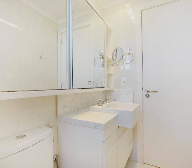 Apartamento com 112m², 3 quartos, 1 suíte, 2 vagas, no bairro Petrópolis em Porto Alegre