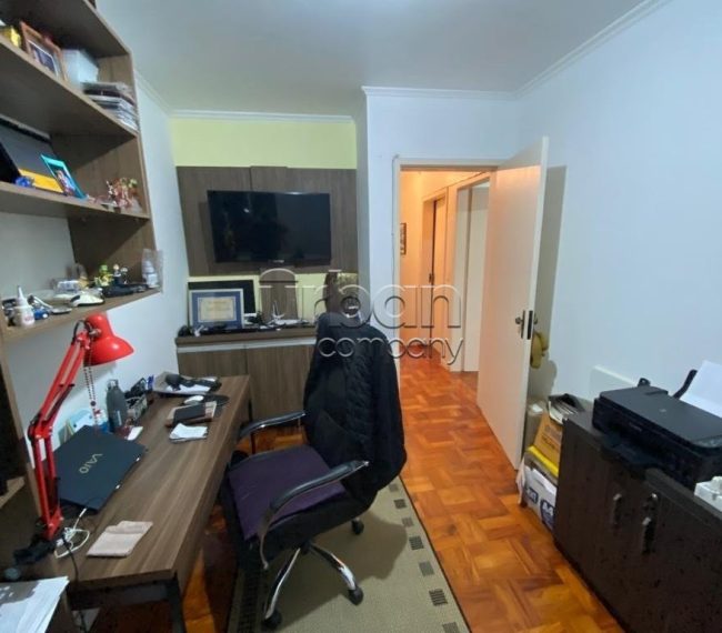 Apartamento com 93m², 3 quartos, 1 vaga, no bairro Passo da Areia em Porto Alegre