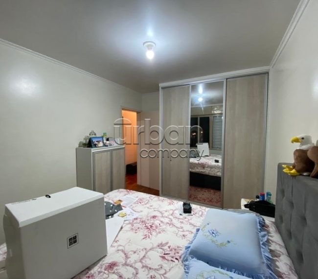 Apartamento com 93m², 3 quartos, 1 vaga, no bairro Passo da Areia em Porto Alegre