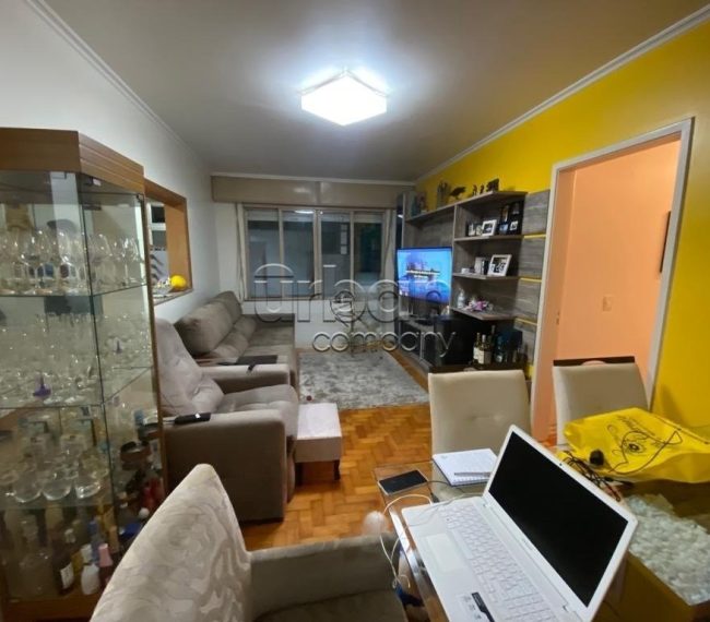 Apartamento com 93m², 3 quartos, 1 vaga, no bairro Passo da Areia em Porto Alegre