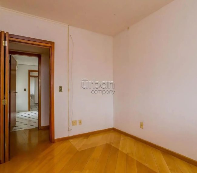 Apartamento com 121m², 3 quartos, 1 suíte, 2 vagas, no bairro Petrópolis em Porto Alegre