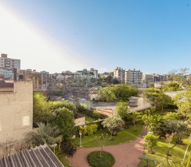 Apartamento com 77m², 2 quartos, 1 suíte, 2 vagas, no bairro Jardim Lindóia em Porto Alegre