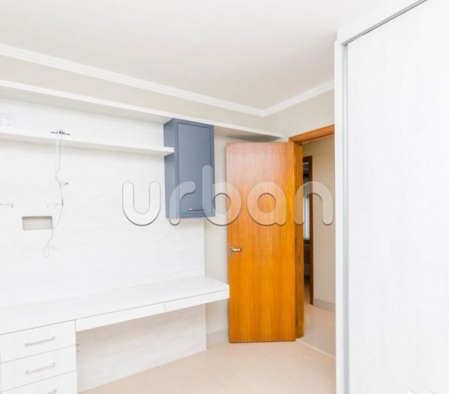 Apartamento com 105m², 3 quartos, 1 suíte, 2 vagas, no bairro Jardim Botânico em Porto Alegre