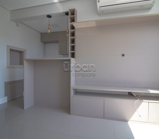 Apartamento com 61m², 2 quartos, 1 suíte, 1 vaga, no bairro Cristo Redentor em Porto Alegre