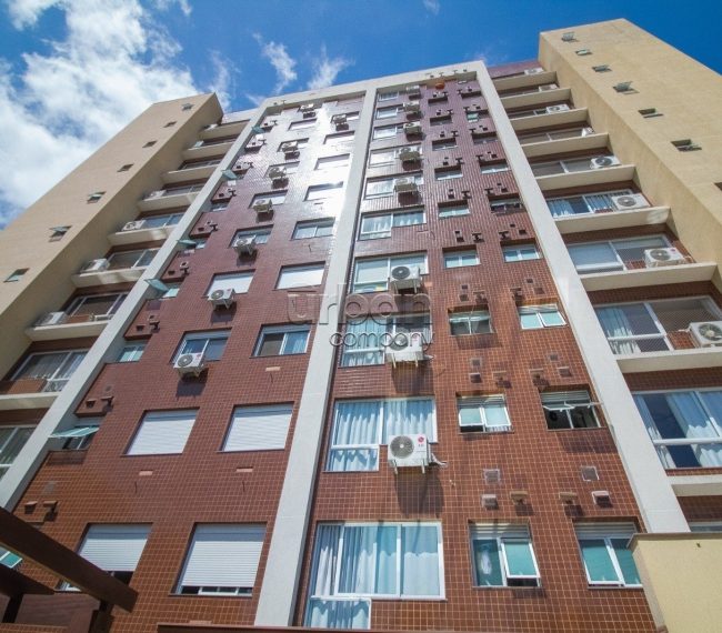 Apartamento com 61m², 2 quartos, 1 suíte, 1 vaga, no bairro Cristo Redentor em Porto Alegre