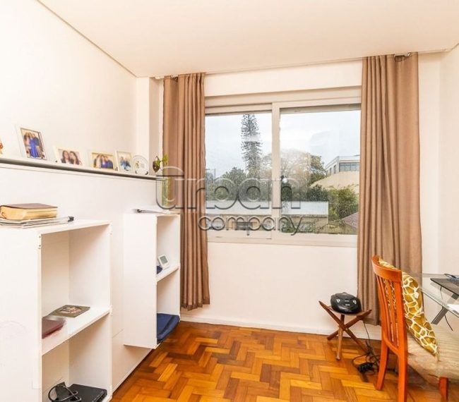 Apartamento com 70m², 2 quartos, 1 vaga, no bairro Vila Ipiranga em Porto Alegre