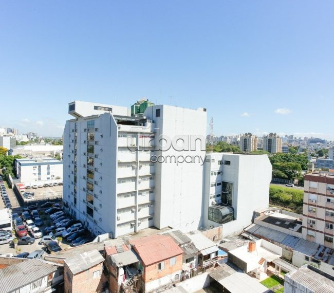 Apartamento com 61m², 2 quartos, 1 suíte, 1 vaga, no bairro Azenha em Porto Alegre